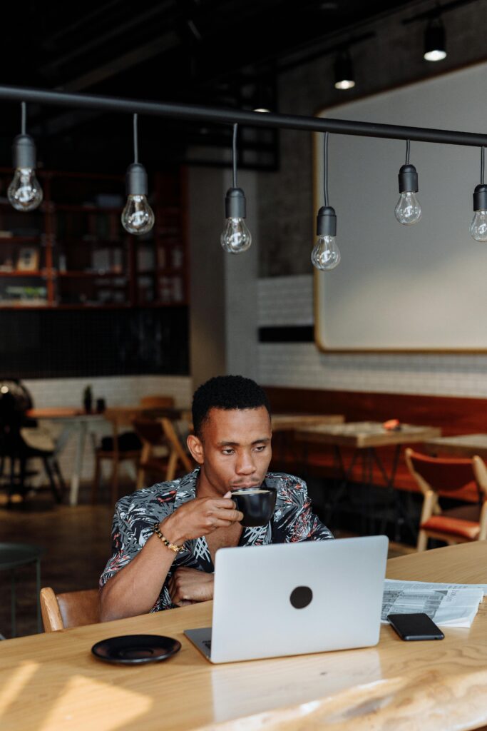Essential Tips for Balancing Work and Side Hustles